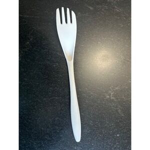 White Melamine Serving Spoon  Hutzler Utensil Kitchen Dining Made in Thailand